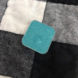 “Bayou” Seint Beauty Eyeshadow